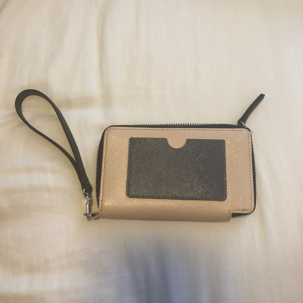 ❗️Designer Nordstrom Wristlet by Halogen